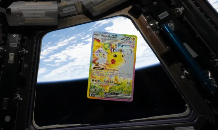 ¡Cartas Pokémon llegan al espacio por primera vez!